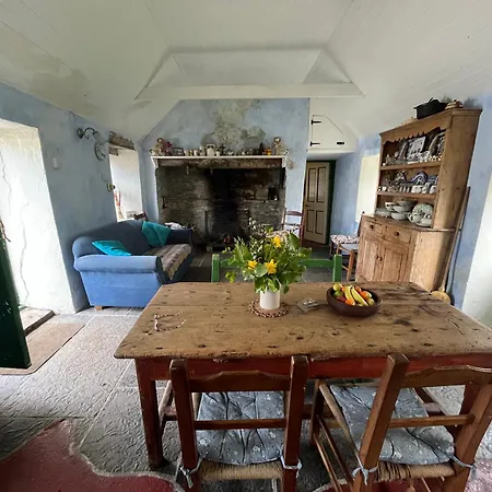 -going Back In Time- 200 Year Old Creegh